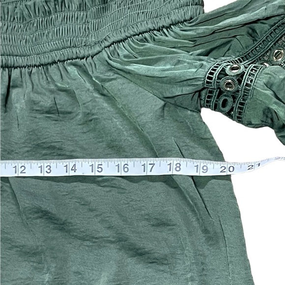 Jennifer Lopez Blouse - Picture 7 of 11